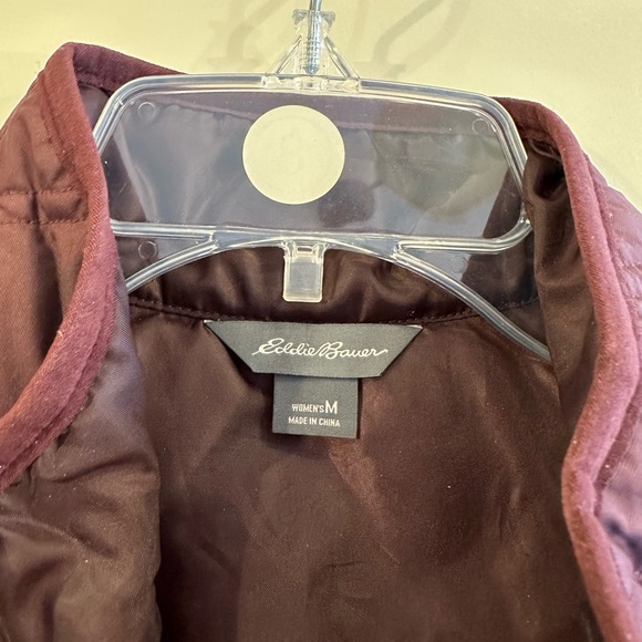 EDDIE BAUER Quilted Vest, Burgundy, Medium - Picture 5 of 6